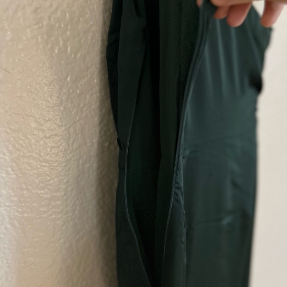 NWOT Dreaming of Elegance Emerald Satin One-Shoulder Maxi Dress - Picture 5 of 8
